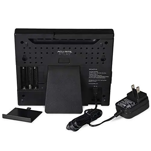 Stacja pogodowa AcuRite Atlas Wi-Fi – dane w czasie rzeczywistym, alerty o burzach i stylowy, czarny design.