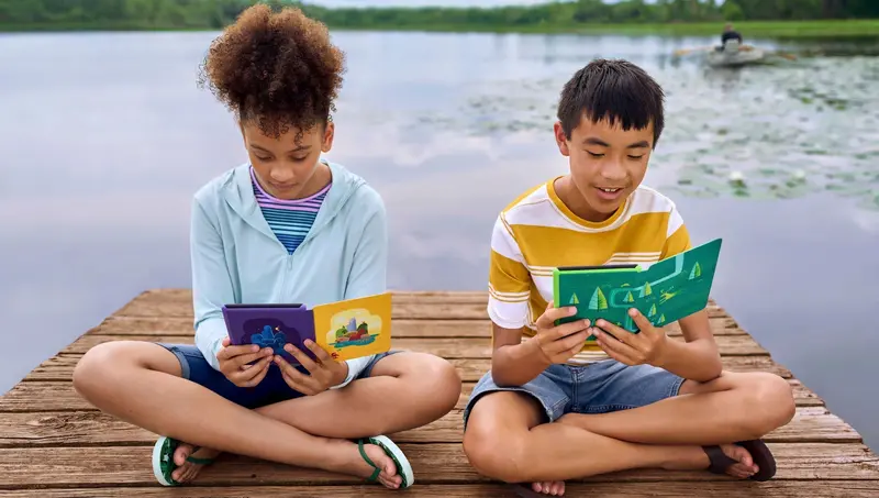 Kindle Paperwhite Kids – 6,8-calowy czytnik e-booków z ekranem antyodblaskowym, 16 GB pamięci masowej i etui przyjaznym dla dzieci