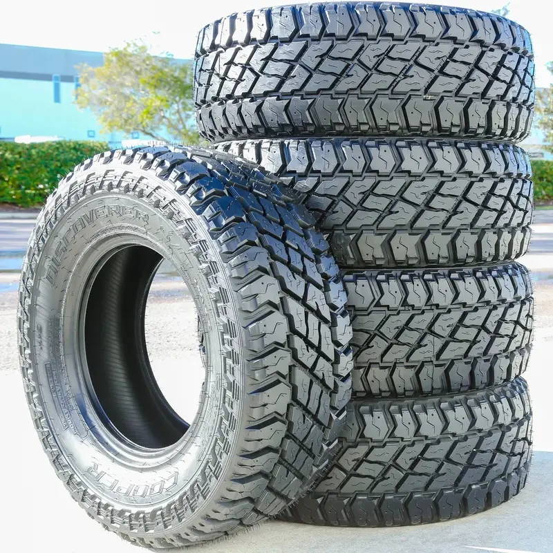 Zestaw opon błotnych Cooper Discoverer S/T Maxx LT 275/70R18 125/122Q E-Rated (zestaw 4 sztuk)