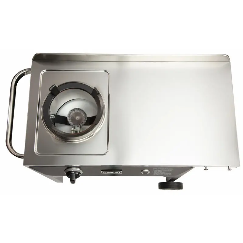 Wielofunkcyjny system do gotowania na świeżym powietrzu Cuisinart z palnikiem o mocy 50 000 BTU, zintegrowanym stołem do przygotowywania potraw oraz wokiem gotowym do przyprawienia.