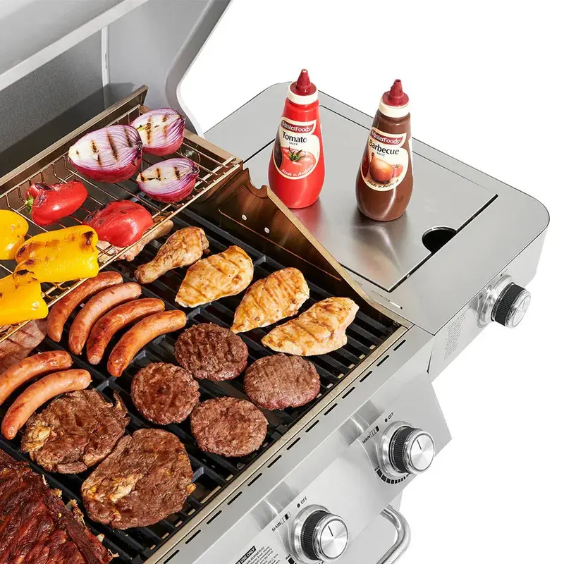 Grill gazowy Monument Grills 4-palnikowy na propan – stal nierdzewna, w zestawie zestaw rożna
