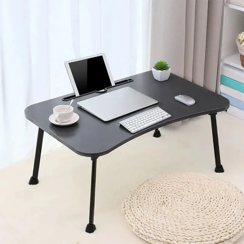 Duża, wysokiej jakości podstawka na laptopa do użytku w łóżku – przenośna, trwała, o powierzchni ponad 60 cm (23,6 cala) zapewniająca wygodę użytkowania w łóżku.