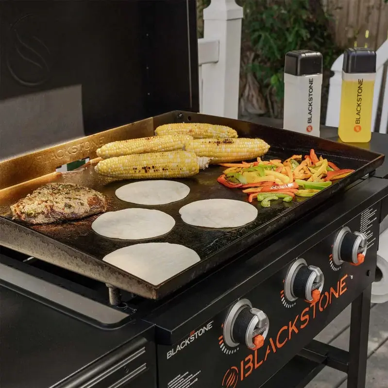 Płyta grillowa Blackstone 28 cali z pokrywą – 3-palnikowy grill zewnętrzny z płaską powierzchnią i zestawem startowym