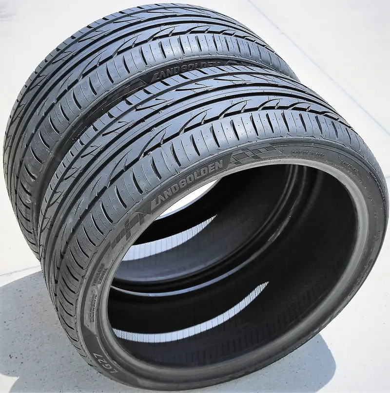 Zestaw dwóch opon całorocznych 245/30R20 ZR 97W XL o niskim profilu do sportowych sedanów i coupé