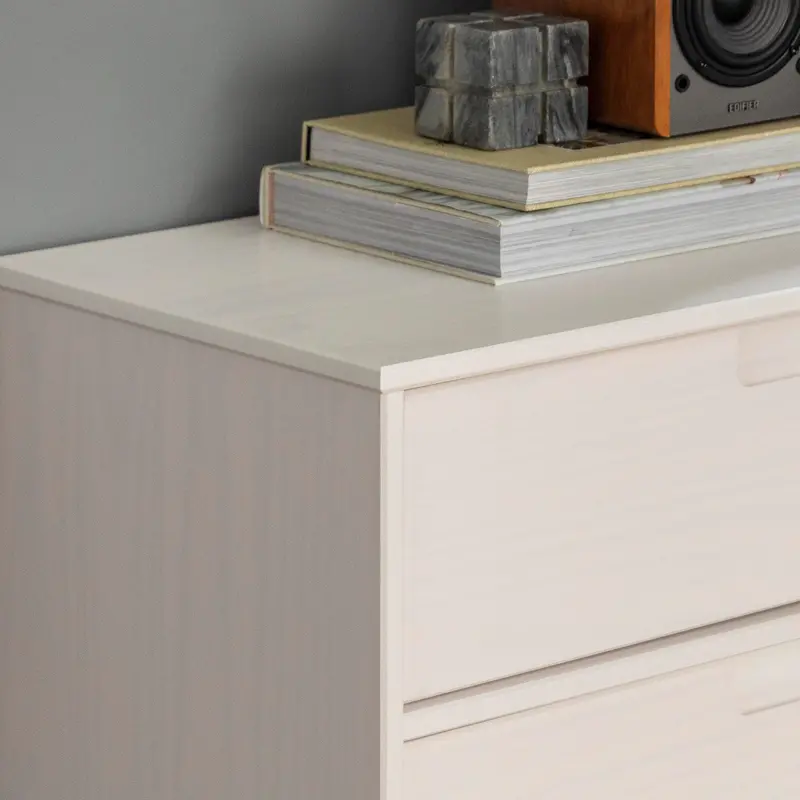 Komoda z drewna karmelowego w stylu mid-century modern z 6 szufladami – Eleganckie meble do sypialni w stylu skandynawskim
