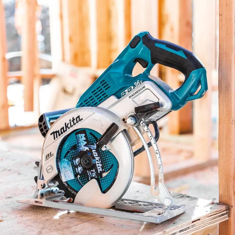 Makita 18V X2 LXT 5,0 Ah litowo-jonowa (36 V) bezszczotkowa akumulatorowa pilarka tarczowa z rękojeścią tylną 7-1/4